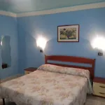 Roxena House Hotel *