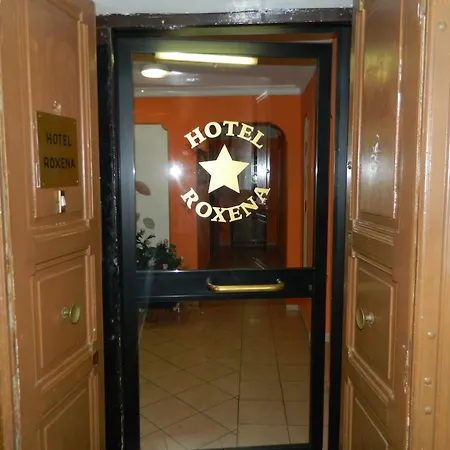 Roxena House ホテル