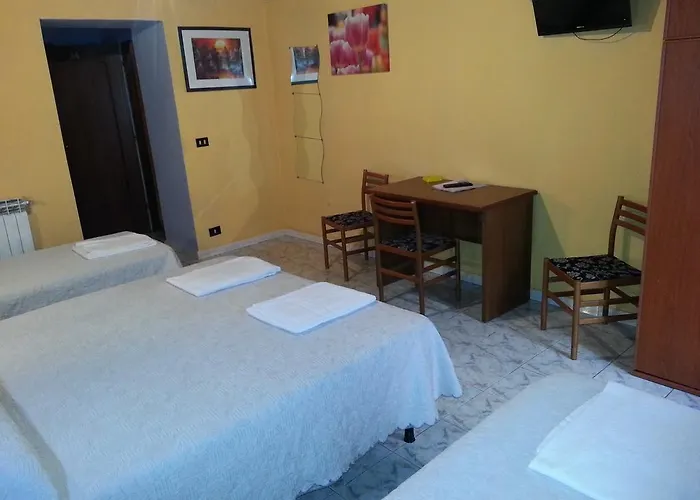 Ξενοδοχείο Roxena House *