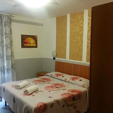 Hotel Roxena House Roma