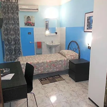 Roxena House Hotel