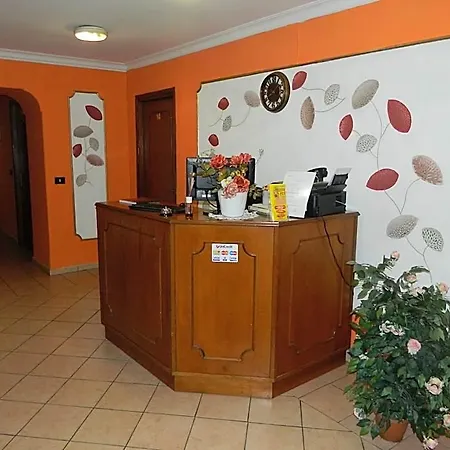 Roxena House