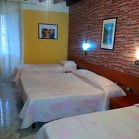 Roxena House *