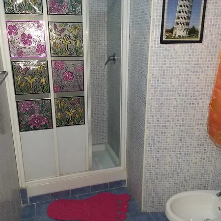 Roxena House Hotel *