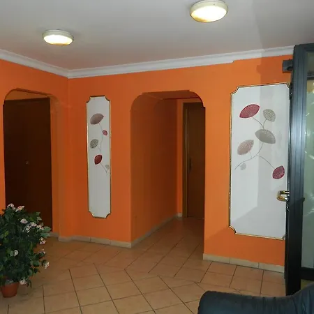 Roxena House * Roma