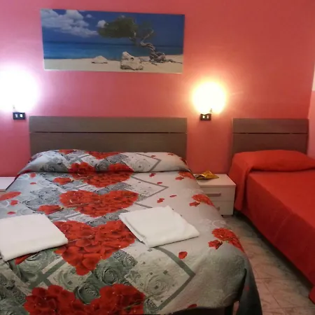 Hotel Roxena House *